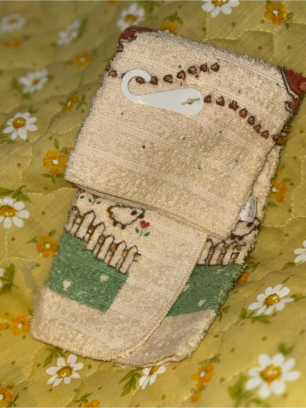 Vintage NOS Farmhouse Couple Goose Cotton Kitchen Towel - Green